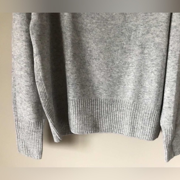 $295 NWT Vince Wool Cashmere Boat- Neck Heather Gray Sweater - Picture 5 of 8